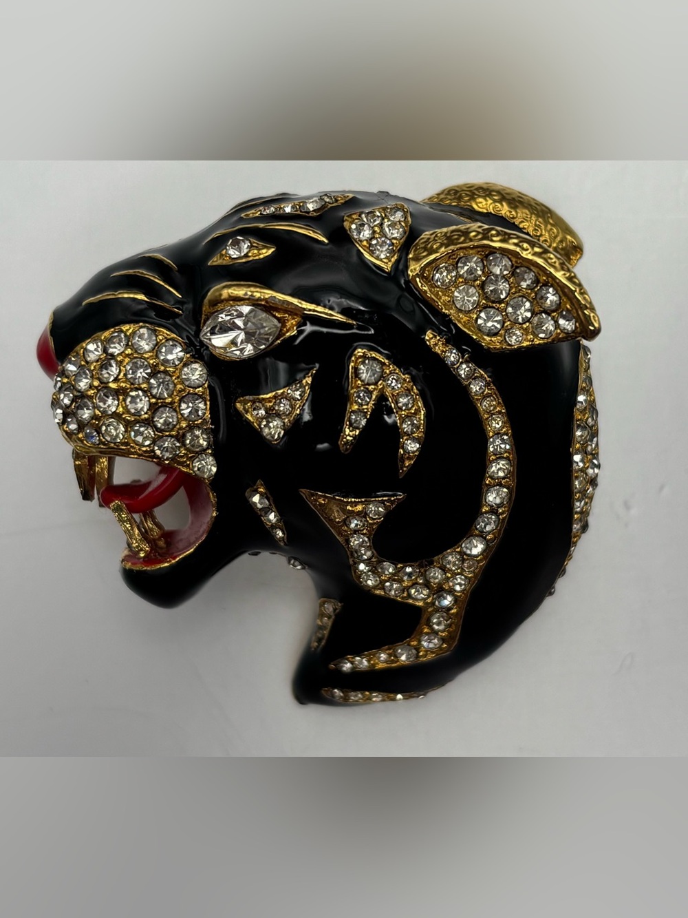Vintage Ciner Black and Gold Crystal Roaring Tiger Head Brooch **READ**